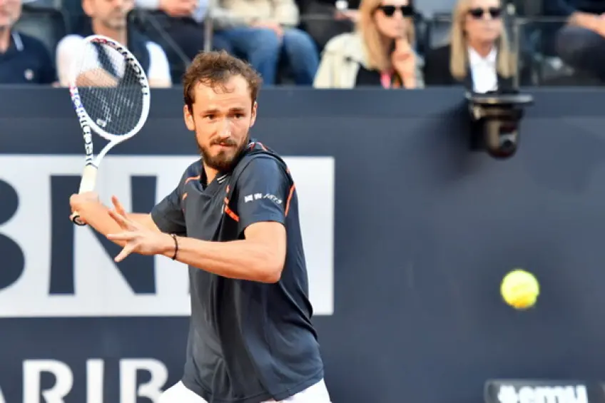 ATP Rome: Daniil Medvedev wins first ATP title on clay!