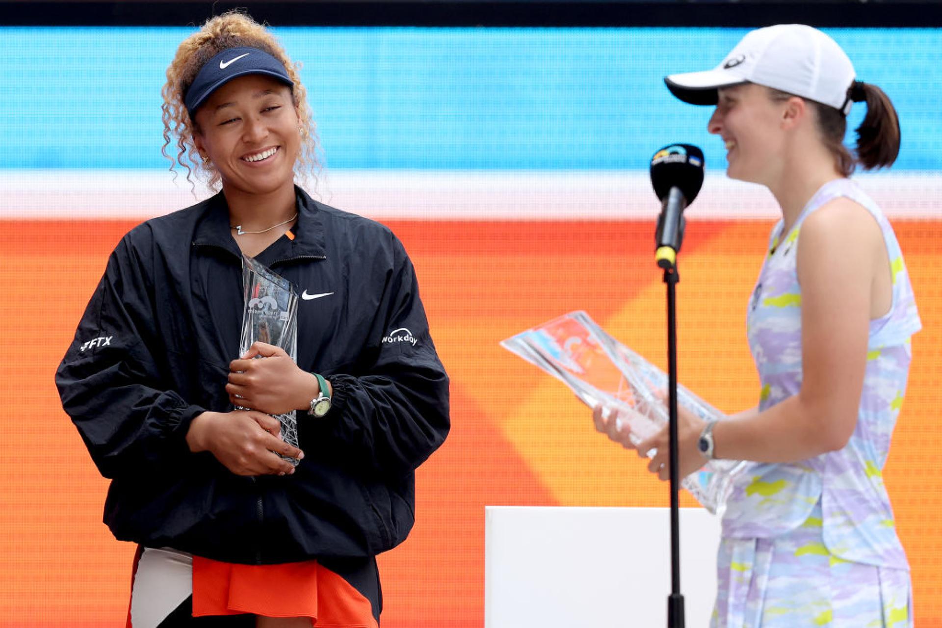 Iga Swiatek and Naomi Osaka