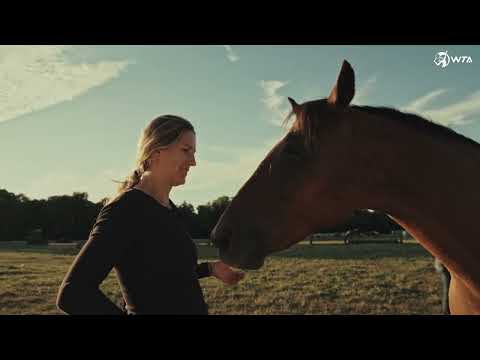 Victoria Azarenka Goes Horseback Riding 🐴