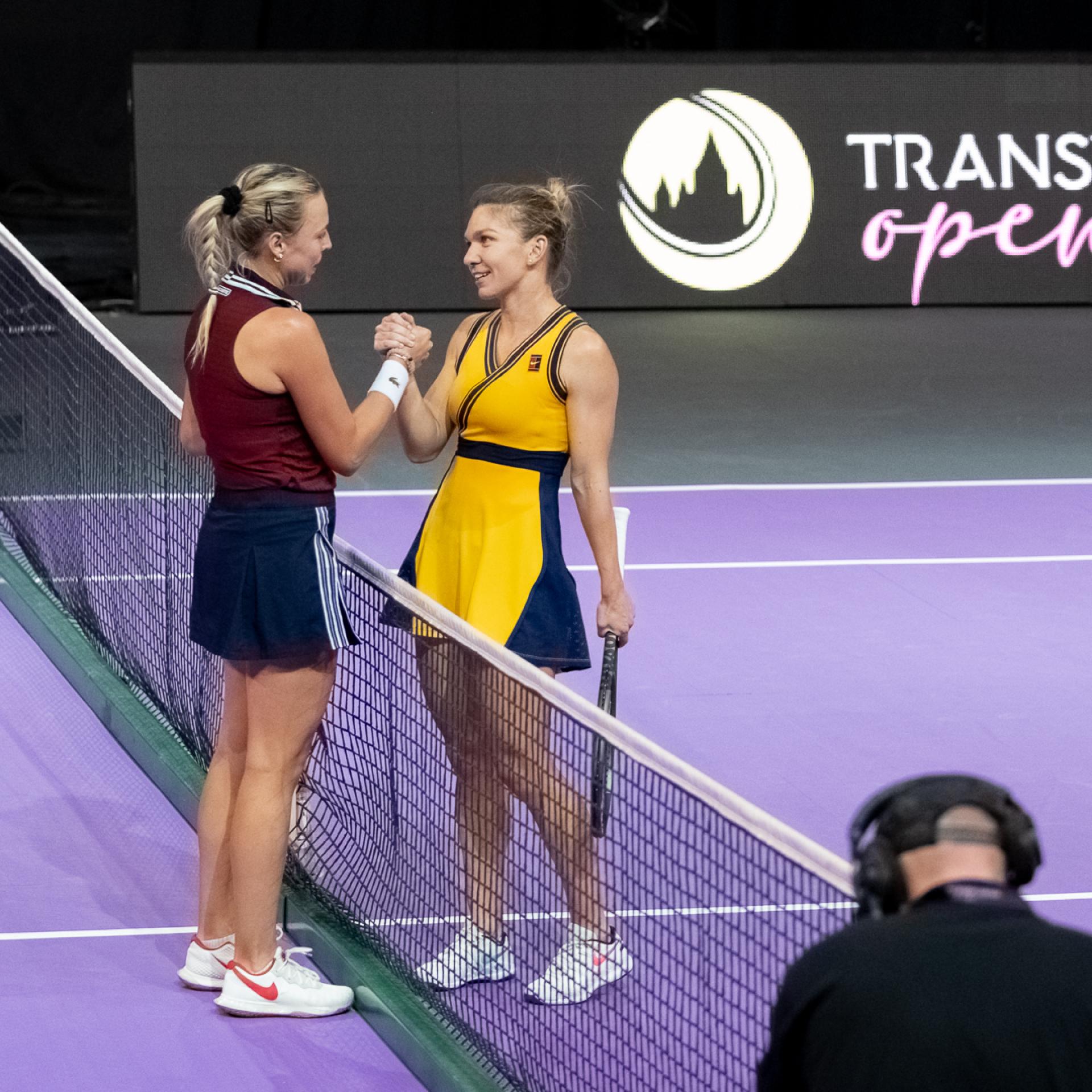 Simona Halep and Anett Kontaveit